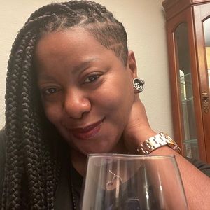 Meet your Posher, Lynette